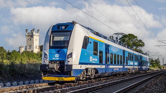 S klimatizací a wifi: další moderní vlaky začnou jezdit přes Vysočinu
