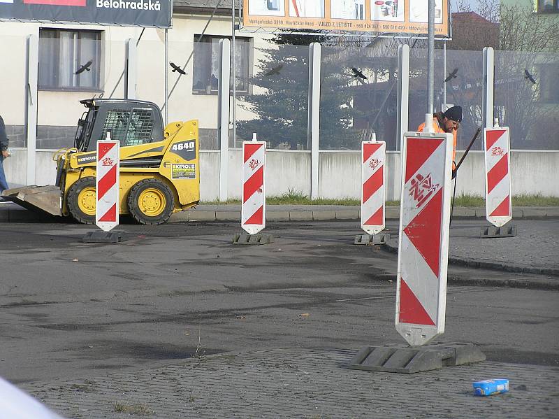 Opravy silnice Žižkova v Brodě.