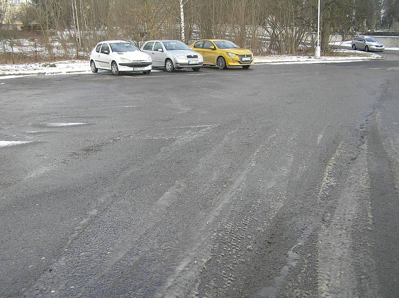 Ledečská ulice je samá díra a záplata, ale největší problém je pod zemí. Zastaralé plynové potrubí.