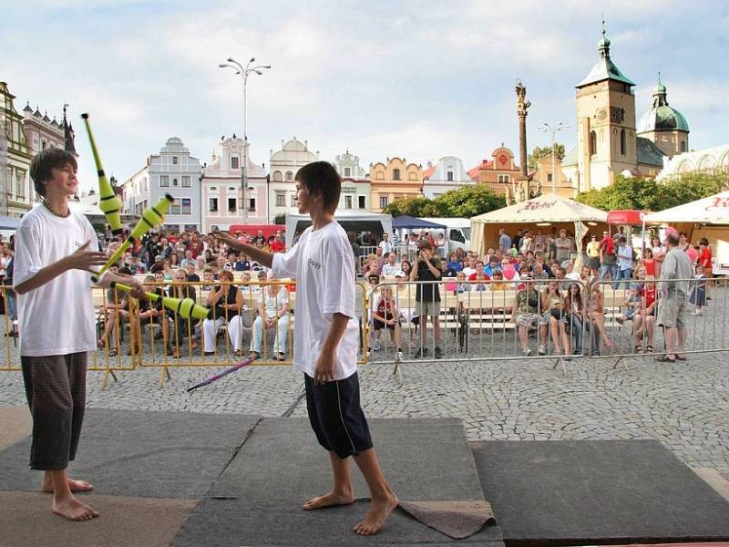 Večer na Havlíčkově náměstí.