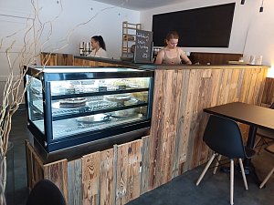 Podívejte se, jak vypadá nová kavárna v Přibyslavi.