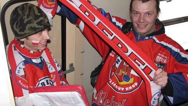 Stejně jako v pátek, i v sobotu odpoledne se hokejoví fandové HC Rebel Havlíčkův Brod vypraví vlakem za svými miláčky do Jihlavy, které tam čeká druhý zápas předkola play-off první hokejové ligy.