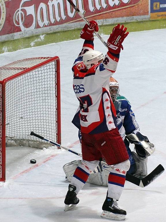 Hokejisté Havlíčkova Brodu drželi s favorizovanou Kometou krok až do 56. minuty. Pak hosté třikrát udeřili a rozhodli.