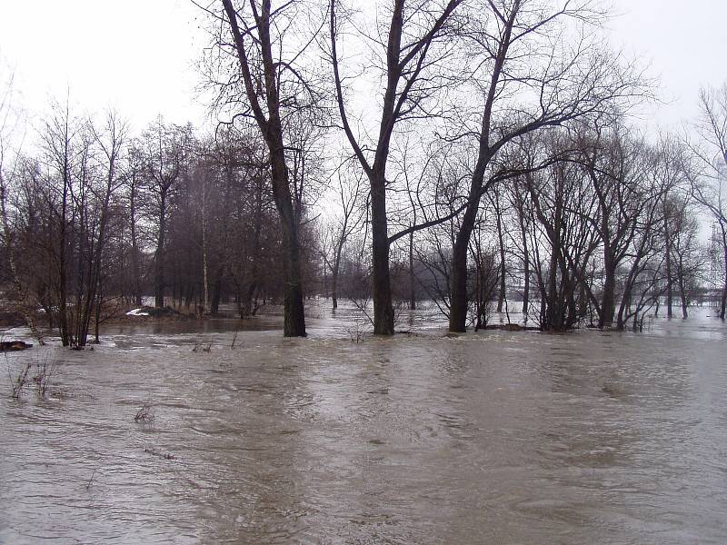 Vylitá Sázava v Havlíčkově Brodě. Foto: Jiří Svoboda