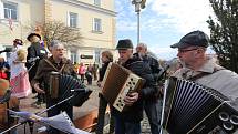 Masopustní průvod několika desítek masek prošel v úterý 26. února v půl druhé odpoledne Světlou nad Sázavou.