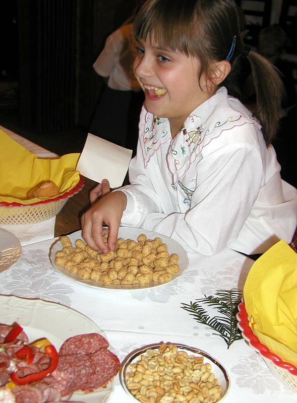 Takové Vánoce byly v Domově před koronavirem. Letos děti nic podobného nezažijí.