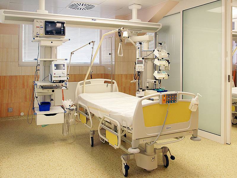 Slavnostní otevření zrekonstruovaného oddělení ARO v Nemocnici Chrudim.