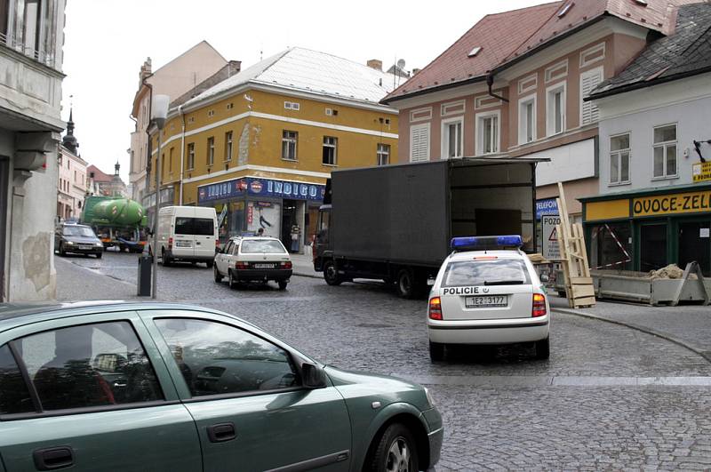 Široká ulice v Chrudimi.