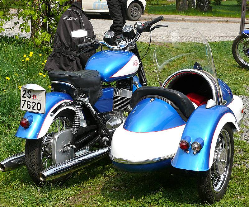 Sidecar club Nasavrky pořádal první jarní vyjížďku.