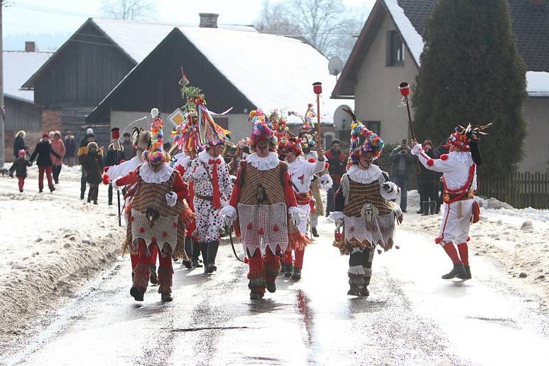 Masopustní obchůzka ve Vortové u Hlinska.