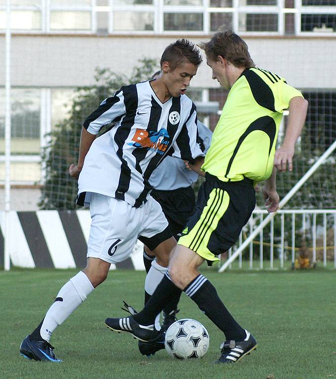 Z fotbalového utkání SK Chrudim - Žamberk 0:2.