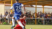 Přípravné fotbalové utkání mezi MFK Chrudim a FK Pardubice.