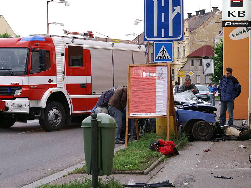 Matka s asi čtyřletým dítětem nehodu nepřežila.