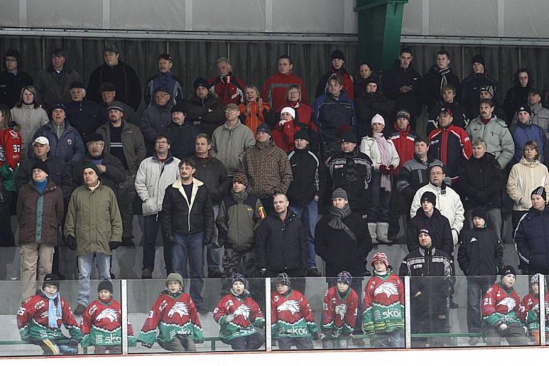 Hlinsko porazilo v play off krajské ligy Litomyšl v prvním střetnutí na domácím ledě 5:2.