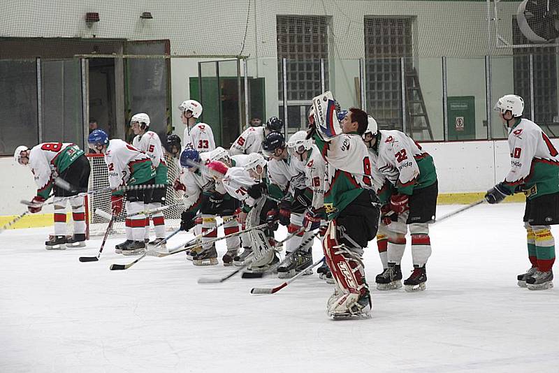 Hlinsko porazilo v play off krajské ligy Litomyšl v prvním střetnutí na domácím ledě 5:2.