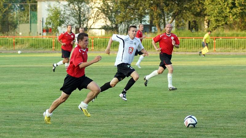 Z přípravného utkání MFK Chrudim - FC Hradec Králové junioři 0:0.