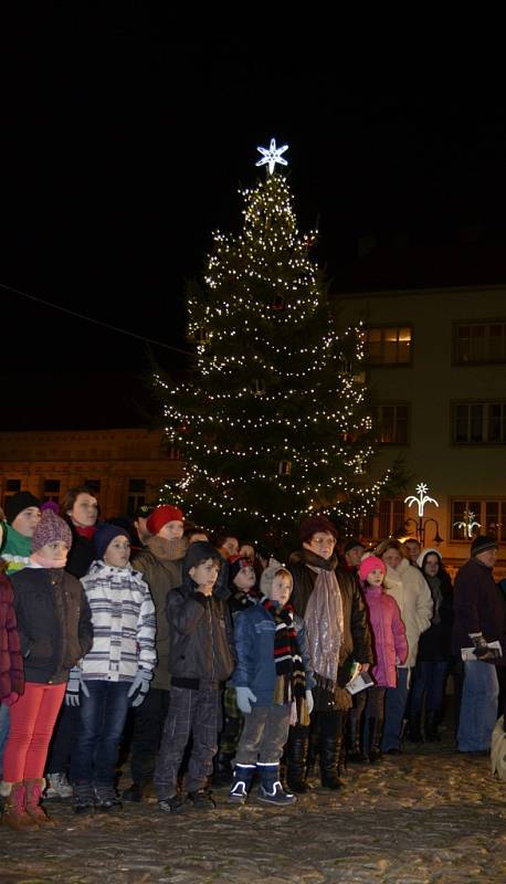 Česko zpívá koledy 2014 v Heřmanově Městci.