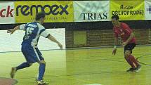 Era-Pack Chrudim porazil v prvním čtvrtfinále play off I. futsalové ligy Torf Pardubice 6:1.