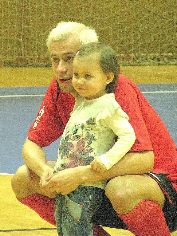 Era-Pack Chrudim porazil v prvním čtvrtfinále play off I. futsalové ligy Torf Pardubice 6:1.