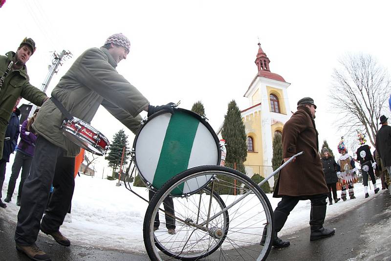 Masopustní obchůzka ve Vortové u Hlinska.