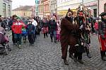 Masopustní obchůzku v Chrudimi obstaral tradičně folklorní soubor Kohoutek.