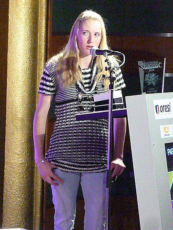 Vítězkou kategorie jednotlivců mládeže v anketě Nejúspěšnější sportovec Chrudimska za rok 2011 se stala Anna Tkadlecová, která zároveň vyhrála i hlasování čtenářů o Hvězdu Chrudimského deníku.