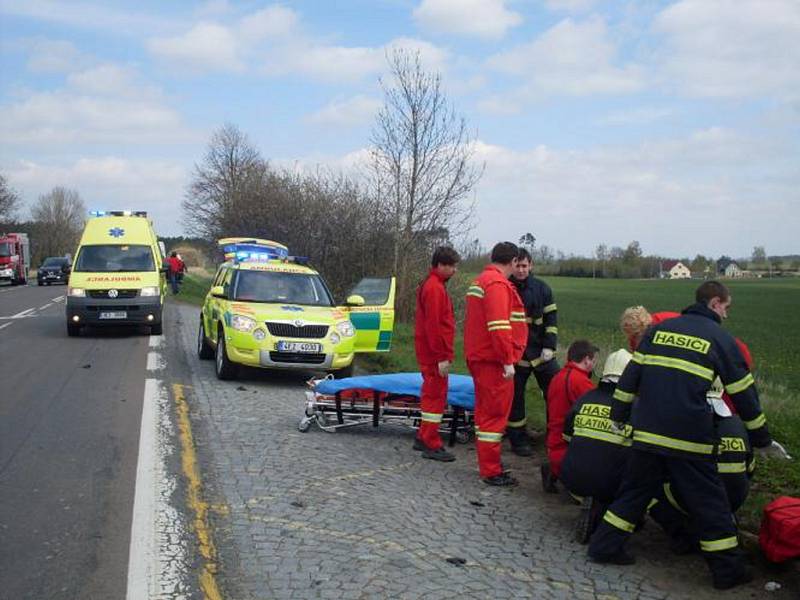 Na silnici I/37 u odbočky na Lukavici a Svídnici byl sražen nezletilý chodec.