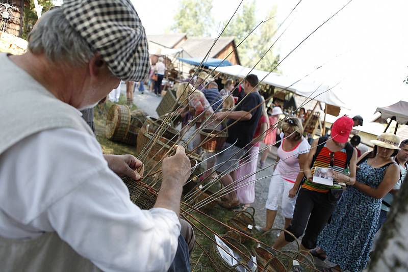 Oblíbený jarmark ve skanzenu na Veselém Kopci u Hlinska 