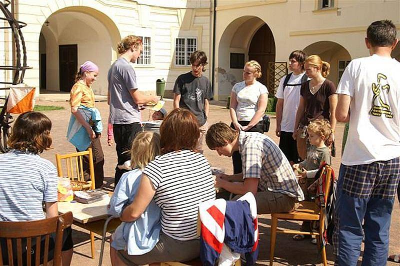 Kvapíkový víkend v Chrasti nabídl bohatý a pestrý program. 