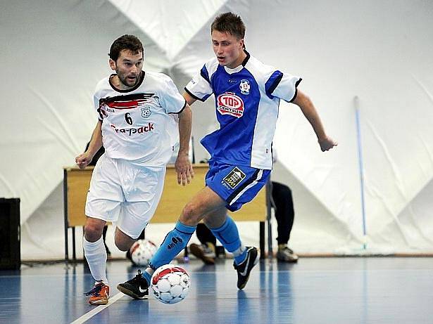 Era-Pack Chrudim porazil v osmifinále futsalového Poháru ČMFS Torf Pardubice na jeho půdě 6:3.