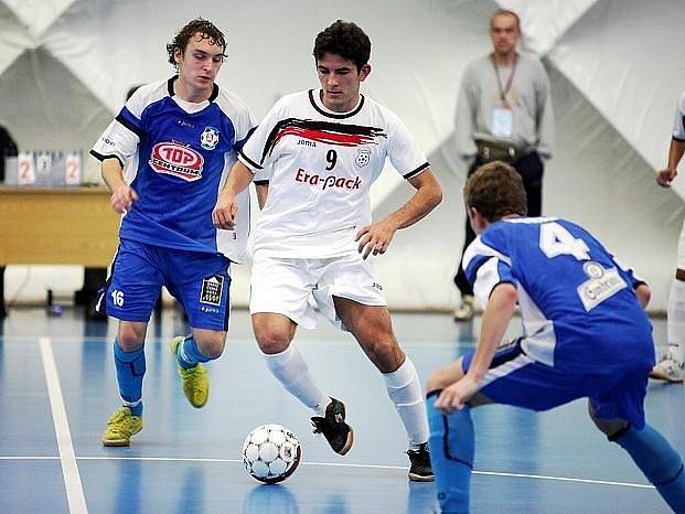 Era-Pack Chrudim porazil v osmifinále futsalového Poháru ČMFS Torf Pardubice na jeho půdě 6:3.