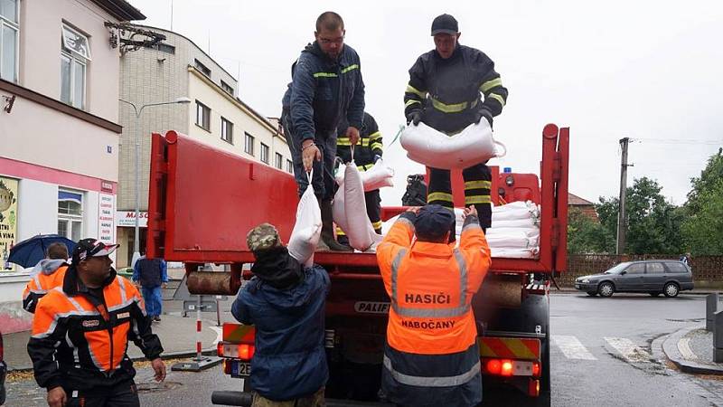 Záplavy na Chrudimsku 25. června 2013 - Hrochův Týnec po 17. hodině.