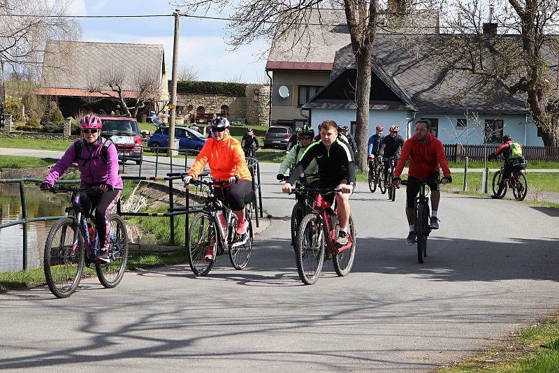 Ronovští skauti uspořádali cyklovýlet