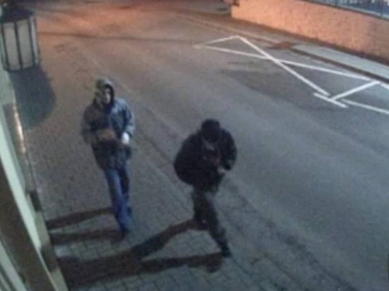 Policie pátrá po vandalech, kteří v noci ze 7. na 8. ledna řádili v Hlinsku.