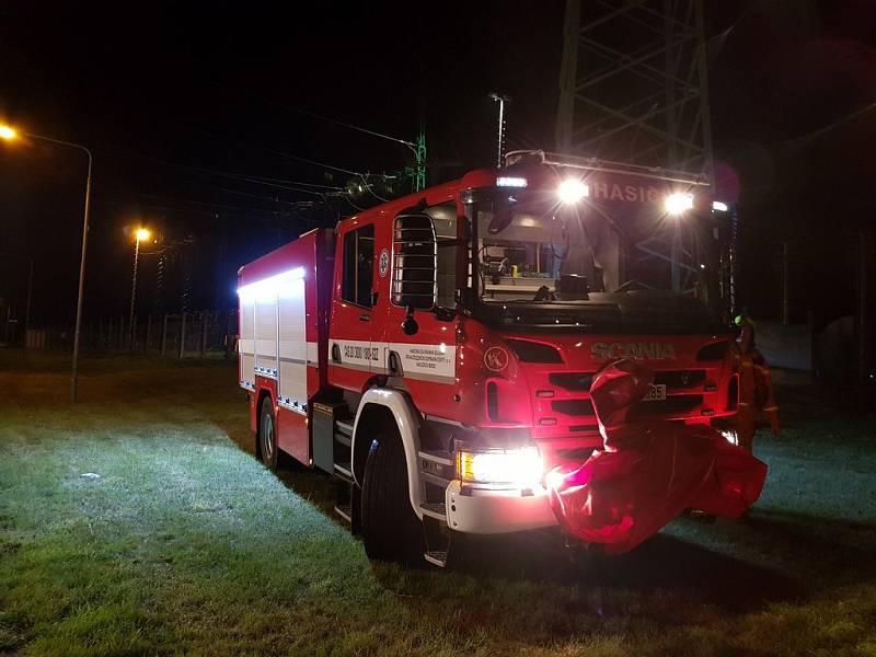 Střet vlaku s plně naloženým kamionem zablokoval dopravu na trati Třemošnice - Čáslav