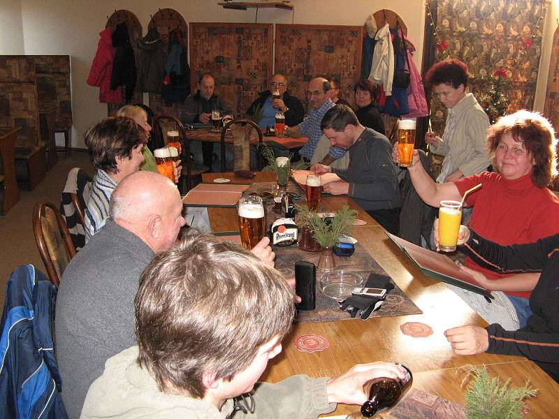 Klub českých turistů vyrazil na poslední vycházku v roce 2008 do Habrova.