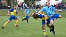 Z fotbalového utkání Rozhovice - Horní Jelení 1:1.