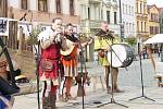 Skupiny Bakchus a Grál zahrály středověké písně. 