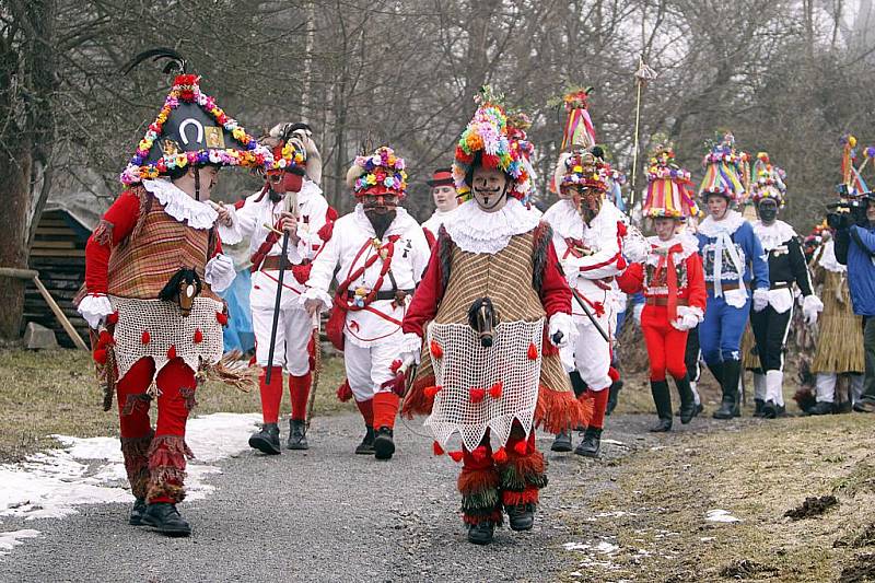 Na Veselém kopci u Hlinska se v sobotu uskutečnily tradiční masopustní obchůzky