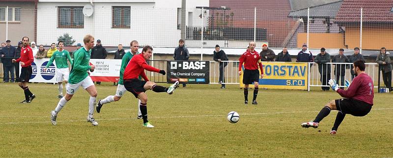 Z utkání 1. jarního kola ČFL: MFK Chrudim – Loko Vltavín 3:1 (3:1).