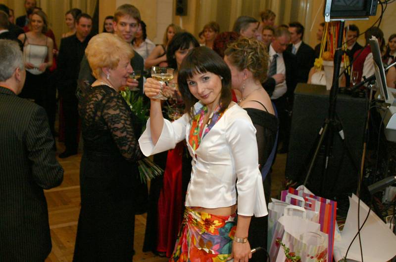 Maturitní ples Hotelové školy Bohemia.