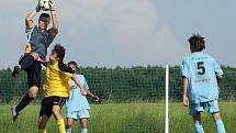 Z fotbalového utkání Stolany – FK Pardubice B 1:1.