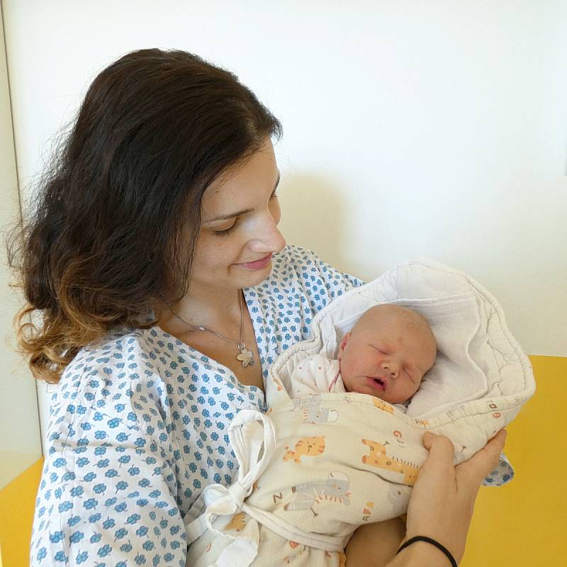 Julie Talacková (3.5 kg a 50 cm); 18. 9. ve 2:59; rodiče Karolína a Kamil; Choceň