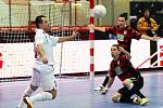 Futsalisté Era-Packu Chrudim nenašli ani v 18. utkání I. futsalové ligy přemožitele, když doma porazili Benago Zruč 5:1.