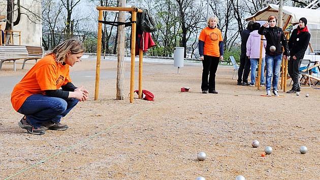 Turnaj dvojic v pétanque nesl název Kapucínova koule.