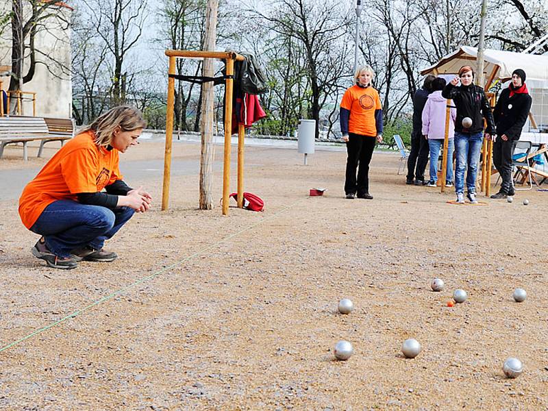 Turnaj dvojic v pétanque nesl název Kapucínova koule.