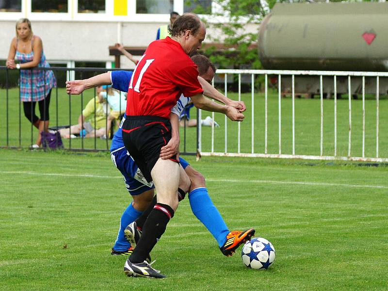 MFK Chrudim porazila ve 34. kole ČFL Králův Dvůr doma 2:1.