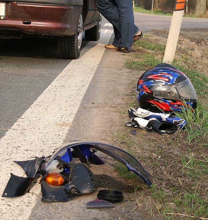 OPĚT BEZ ŘIDIČÁKU. Na motorkách dosáhla škoda 80.000 korun.