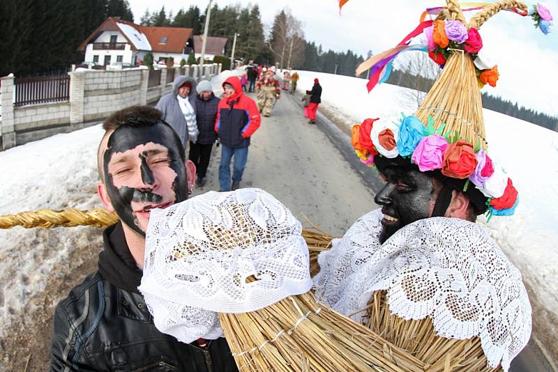 Masopustní obchůzka ve Vortové u Hlinska.