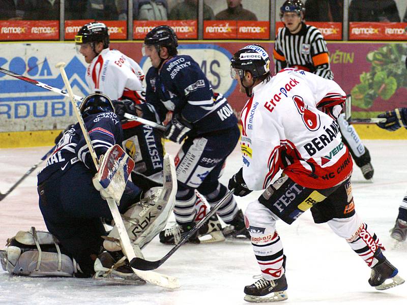 Chrudim prohrála v úvodním utkání play off I. hokejové ligy s Benátkami  2:3 po SN.